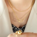 Zweilagige goldene Halskette mit modernem ovalem Karabinerverschluss für Damen im Vintage-Stil - Doppelschichtiger Karabiner-Stil / Gold