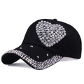 Schwarze Baseballkappe aus Baumwolle mit Herz-Perlen-Design und Strass-Verzierung - Verstellbar / Schwarz