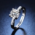 Macro view of a six-prong adjustable silver ring with a sparkling one-carat diamond - Y072【1 Carat】