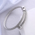 Brazalete de cable de acero inoxidable plateado con tapas de tuerca hexagonal - Color Acero