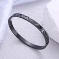 Bracciale rigido minimalista in acciaio inox nero con motivi geometrici a triangolo - Nero
