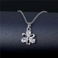 Style Fleur à Trois Pétales