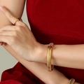 Gold-plated spring bracelet and ring set featuring radiant red rectangular gemstones - 10mm / Red