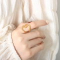 Anello aperto geometrico placcato oro 18K con esclusivo design a doppio strato intrecciato - US 7 / Oro