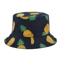 Nahaufnahme eines dunkelblauen Anglerhuts aus Baumwolle mit gelben Ananas-Print-Mustern - M (56-58cm) / Ananas Marine