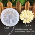 White silicone mold for DIY daisy cake topper with yellow flower fondant example - Large Daisy With Hole