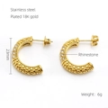 Pendientes de aro en C de acero inoxidable chapado en oro de 18K con diamantes de imitación - ZG716 Pendientes con Micro Pavé de Diamantes de Imitación