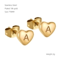 Orecchini a cuore in acciaio inossidabile placcati oro 18k con lettera A incisa - Orecchino a Lobo Cuore [Lettera A]
