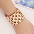 Breites goldenes Gliederarmband mit polierten und mattierten Elementen für Damen - Matte Gold