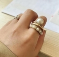 Set di anelli dorati retrò con grandi perle bianche e accenti scintillanti per donna - Set da 2 Pezzi di Perle / Oro