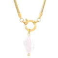 Collar de cadena de serpiente dorada con perla barroca y cierre redondo en fondo blanco - Estilo de Perla Barroca Irregular (KN234963-Z)