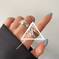 Anello incrociato multistrato in argento minimalista con finitura lucida e design aperto - Arco Liscio Largo/Croce Multistrato / Argento