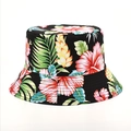 Wende-Anglerhut mit lebhaften pinken Hibiskusblüten und Tropenblattmuster auf Schwarz - M (56-58cm) / Große Blumen Schwarz