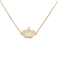 Collana con ciondolo a corona dorata e piccoli cristalli scintillanti su catena - Corona C (Oro/Zirconia Bianca) / Oro