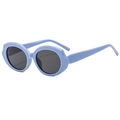 Occhiali da sole Y2K alla moda con montatura ondulata celeste e lenti scure - Montatura Blu Lenti Grigie