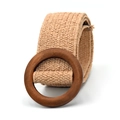Cintura elastica intrecciata kaki bohémien con fibbia rotonda in legno marrone scuro su bianco - Fibbia Rotonda / Albicocca