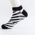 Chaussettes en coton à rayures diagonales noires, blanches et grises pour un look décontracté - Taille EU 41-46 / Motif Zébrures