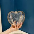 Pochette élégante en acrylique transparent en forme de cœur avec chaîne dorée - Grand Cœur + Chaîne en O / Transparent