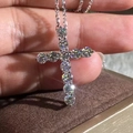 Collana classica con croce in argento per uomo e donna con 11 pietre bianche brillanti - Pendaglio (con catena a O)