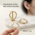 Pendientes de aro corazón de acero inoxidable chapado en oro 18K con cristales y greca - Corazón con Patrón de Llave Griega (ZXG638)