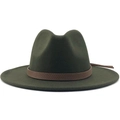 Detail van donkergroene wollen fedora hoed met brede rand en bruine slangenpatroon sierband - Donkergroen
