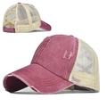 Casquette de baseball délavée rose et beige avec dos en filet pour queue de cheval - Bordeaux