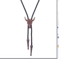 Verstellbare Vintage-Bolo-Krawatte mit bronzenem Totenkopf und schwarzer Kordel - Spitzhorn-Stierkopf Kupfer
