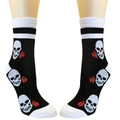 Detail von Crew Socken mit Totenkopf- und Rosenmuster sowie kontrastierenden Zehen - Einheitsgröße / Schwarz/Weiß