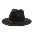 Detalle de sombrero de fieltro negro con banda de cuero marrón y cuentas de metal oro - M (56-58cm) / Negro