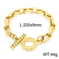 Bracciale a catena con maglie rettangolari dorate, chiusura a levetta OT e rilievo - Oro (KB157226-Z)