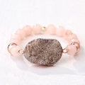 Rosa Quarzperlen-Armband mit braunem Natur-Druzy-Kristall und Roségold-Einfassung - Brauner Geoden-Stil (BC64-2)
