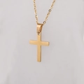Minimalistische goldene Kreuzkette mit polierter Oberfläche und feiner Metallkette - Gold (MP403)