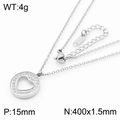Collar de corazón en acero plateado con pedrería y dimensiones del producto - Plateado