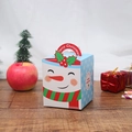 Caja de regalo navideña azul cielo con patrón de muñeco de nieve y asa festiva - Muñeco de Nieve Azul
