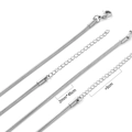 Dettaglio catena a serpente argento 2mm con lunghezza 45cm e chiusura a moschettone - Catena a Serpente Rotonda da 2mm / Argento (N5203545S)