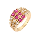 Bague large dorée luxueuse avec des zircons rouges et blancs sertis sur fond blanc - Ouvert Réglable / Style Géométrique CR00783CX (CR00783CX) / Rouge Rose