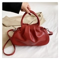 Bolso nube plisado rojo en cuero PU suave con correa de hombro ajustable para mujer - Burdeos