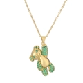 Collar con colgante de oso dorado 3D con cristales verdes y cadena de eslabones pulida - Verde