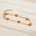Bracciale in acciaio al titanio dorato con ciondoli a margherita colorati e croci - Bracciale Croce Fiore Rosso Giallo Oro (KB166330-TK)