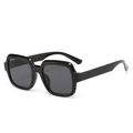 Klassische quadratische schwarze Sonnenbrille mit dunkelgrauen Gläsern für Outdoor-Sport - Schwarzer Rahmen Schwarz Graue Gläser