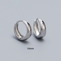 Minimalistische S925 Sterling Silber Creolen in poliertem Silber, Größe 10mm - 10mm Platinfarbe / 925er Silber