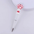 Dettaglio penna fai-da-te con perline, corpo bianco e decorazione a zampa in silicone rosso - Rosso