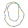 Vue détaillée d'un collier de perles colorées fait main au style bohème vintage - Coloré