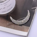 Fermaglio per capelli a luna d'argento con strass scintillanti e perle su rivista - Stile Zirconia / Argento