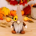 Muñeco gnomo de otoño con gorro a rayas, girasol y hoja de membrillo para decorar - Modelo Masculino-Sombrero de rayas blancas y marrones