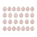 Set di 26 ciondoli a lettere A-Z tondi in smalto rosa e metallo dorato per gioielli DIY - Stile Lettera A (12243) / Rosa