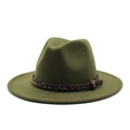 Dettaglio del cappello fedora in lana verde oliva con fascia leopardata e fibbia in metallo - M (56-58cm) / Verde Militare