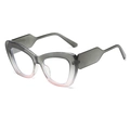 Cat-Eye-Sonnenbrille mit Gläsern von Grau bis Rosa und breiten geometrischen Bügeln - Grau Pink Verlauf Rahmen Klare Gläser