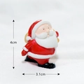 Miniatur Weihnachtsmann-Figur aus Harz mit Goldsack für Weihnachtslandschaften, 4 cm hoch - Weihnachtsmann Stil 1