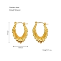 Detail showing dimensions and 18K gold plated stainless steel material of the earrings - Modern Streamlined Fan Pattern Serrated Style (ZXG1265金色)